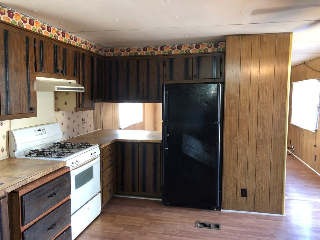 425 Western Hills Dr - Photo 3 of 19