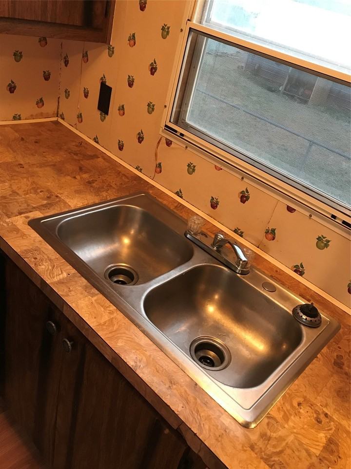 425 Western Hills Dr - Photo 4 of 19