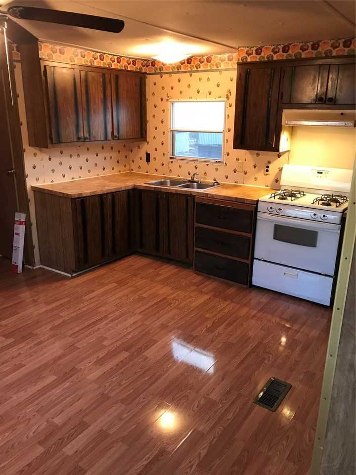 425 Western Hills Dr - Photo 6 of 19