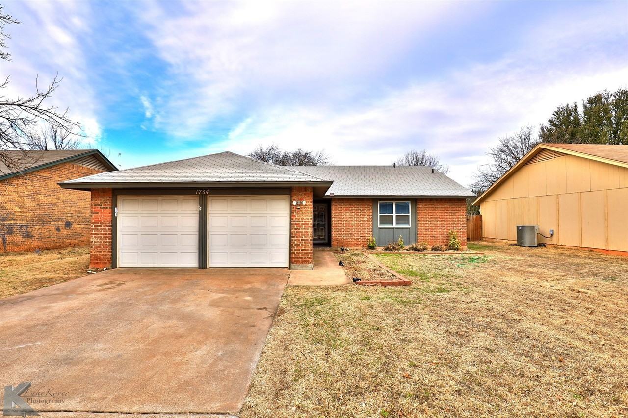 1734 Bob White Ct - Photo 2 of 36