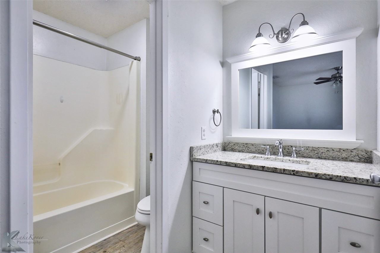 1734 Bob White Ct - Photo 3 of 36