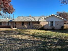 featured image of 2301 Post Oak Rd