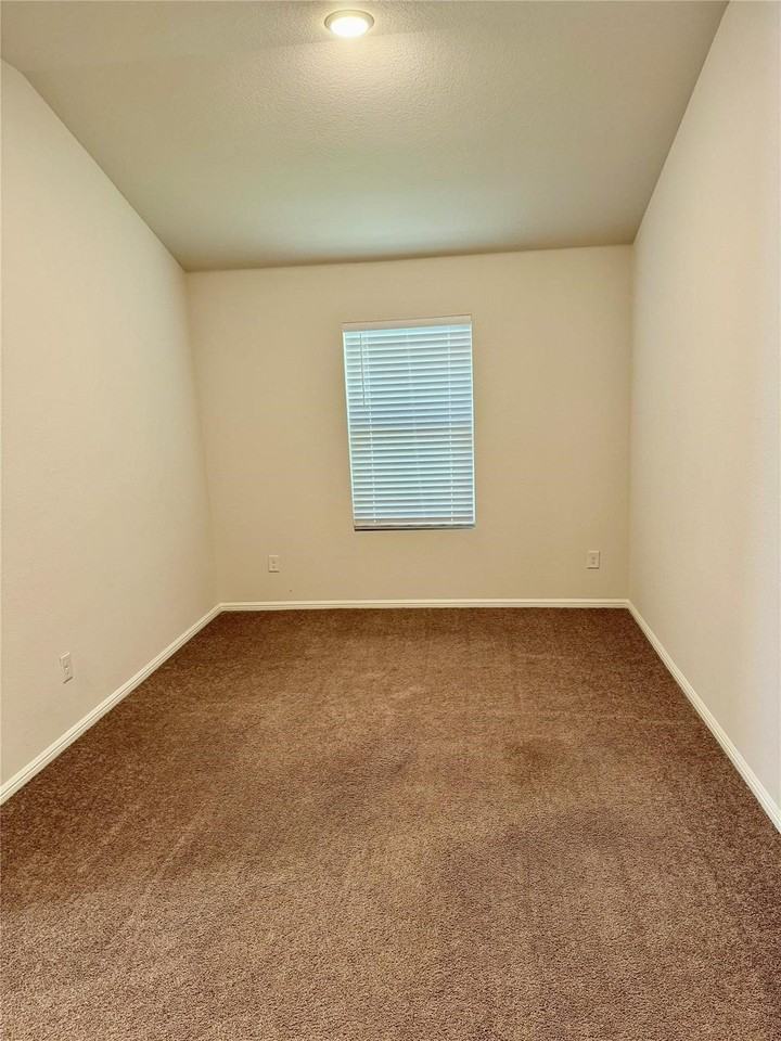 6122 Heron Dr - Photo 7 of 22