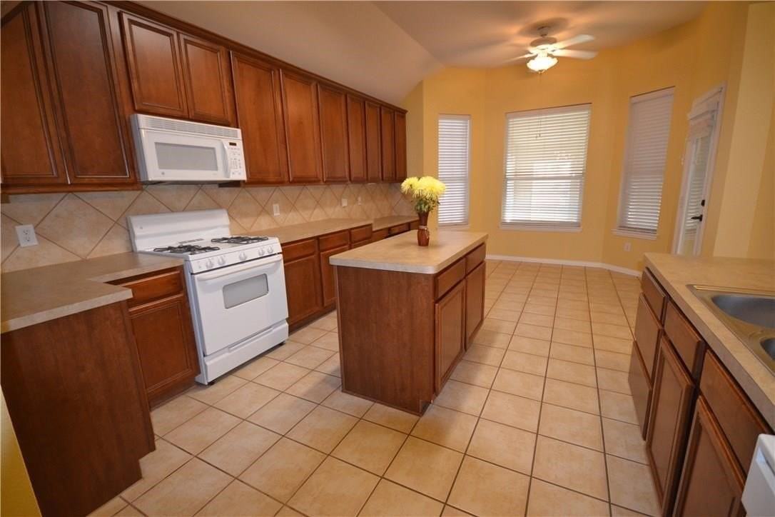 9021 Georgetown Pl - Photo 7 of 16