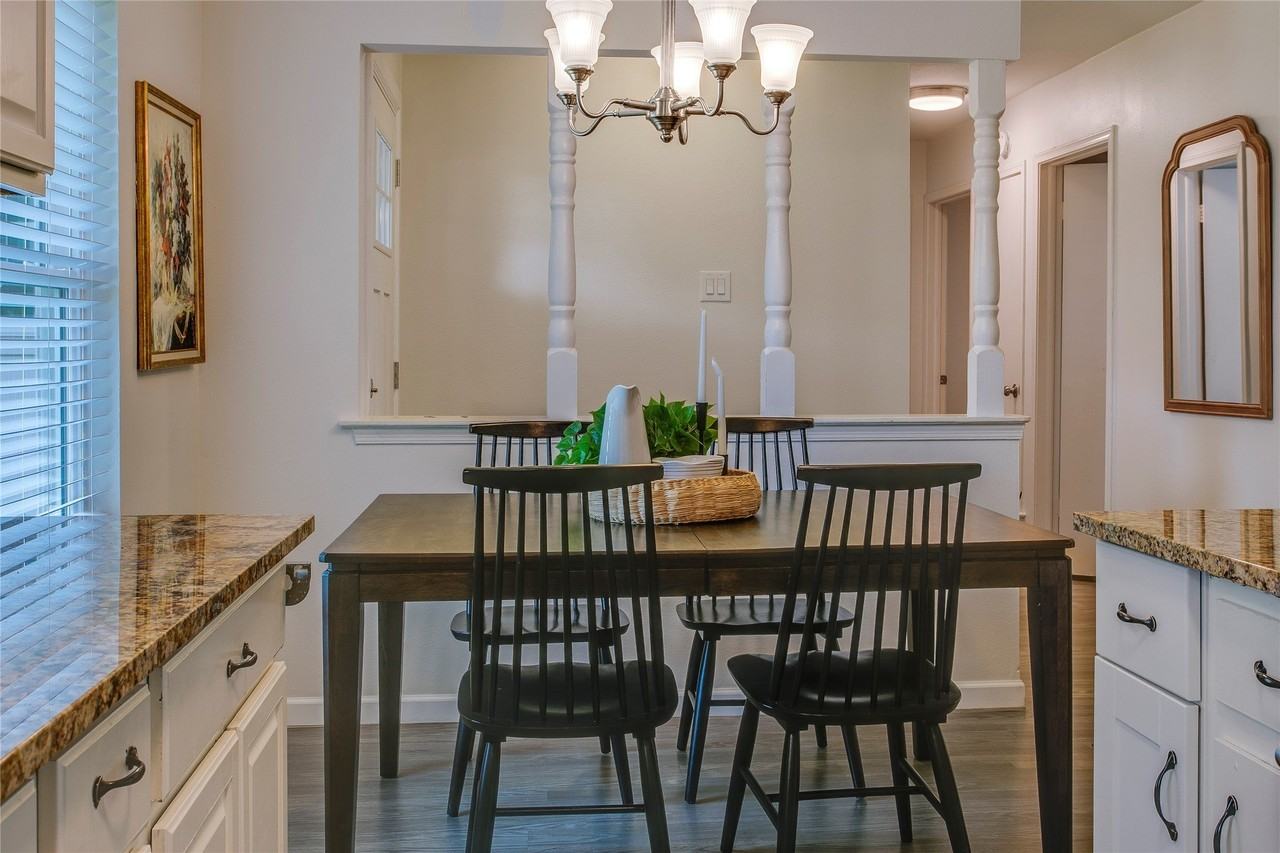 914 Meadow Mead Dr - Photo 4 of 22