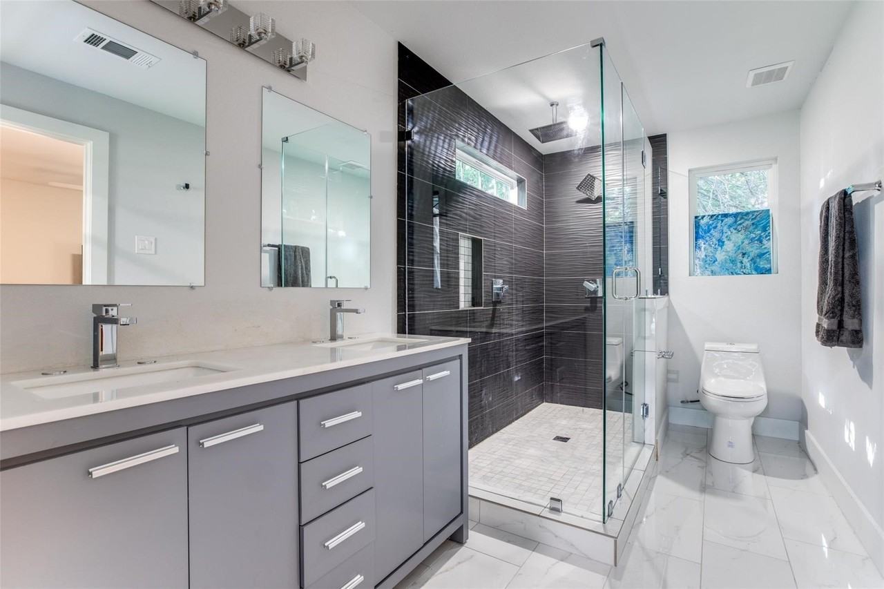 6136 Saint Moritz Ave - Photo 6 of 12