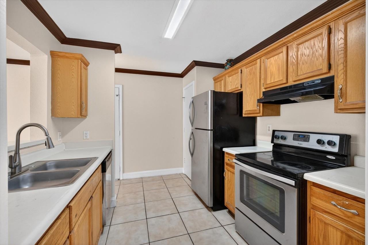 10320 Carolina Oaks Dr - Photo 6 of 19