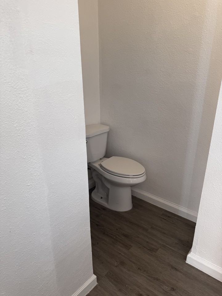8557 Juniper Ave #8 - Photo 5 of 12