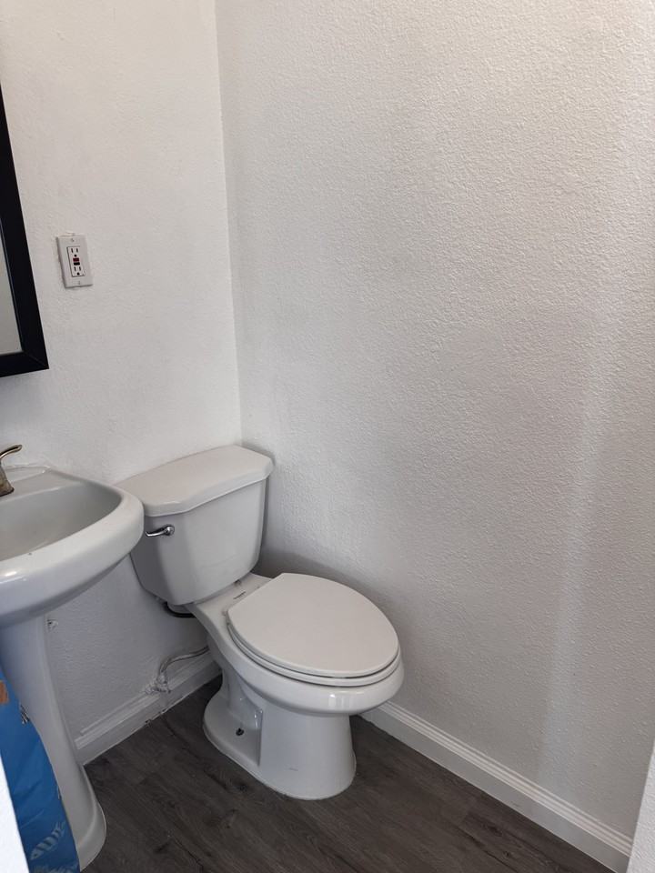 8557 Juniper Ave #8 - Photo 7 of 12