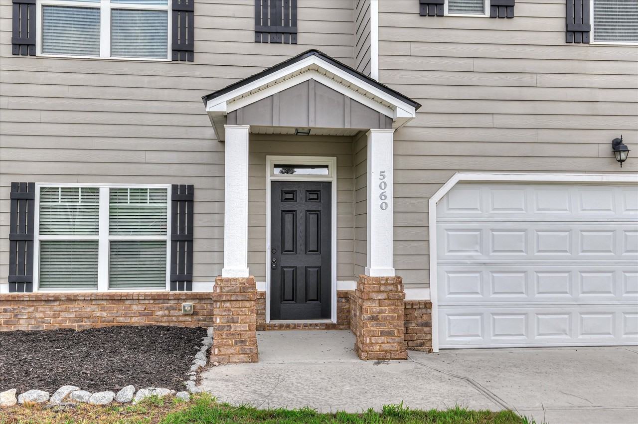 5060 Vine Ln #1 - Photo 4 of 50