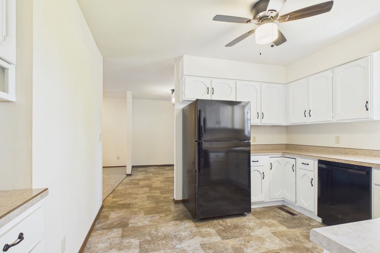 706 Elizabeth Drive7514 Ripplewood Court7514 Ripplewood Court #1 - Photo 6 of 10