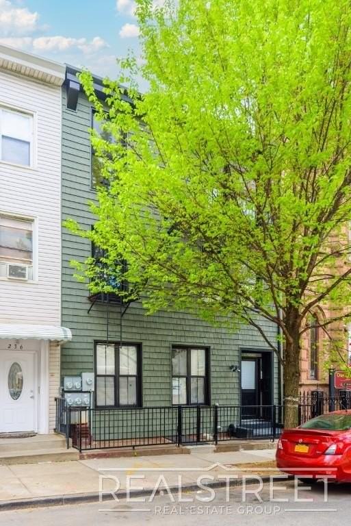 234 24th St #2B - Photo 6 of 7
