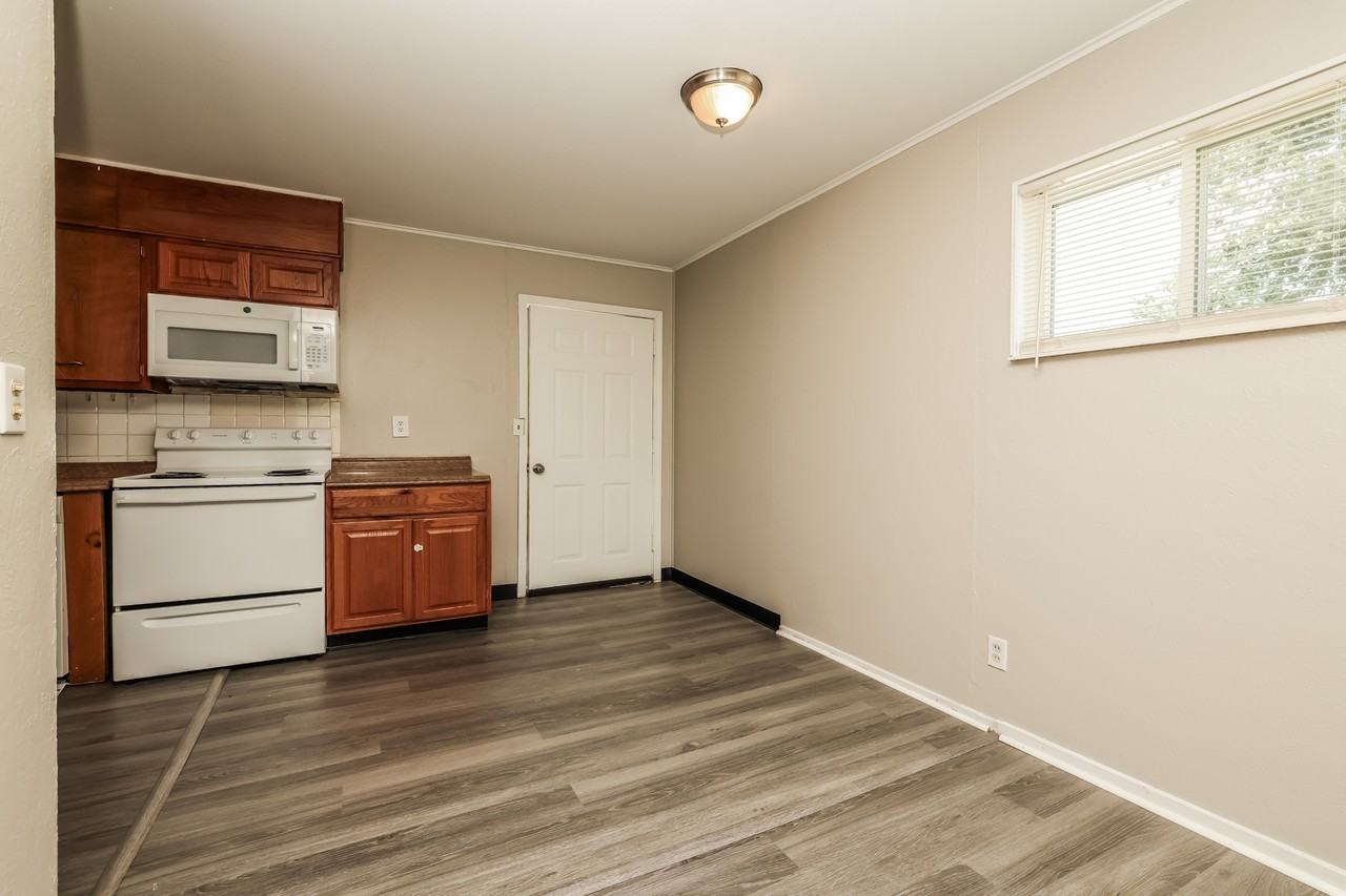 2908 Ghent Ave #1 - Photo 5 of 15