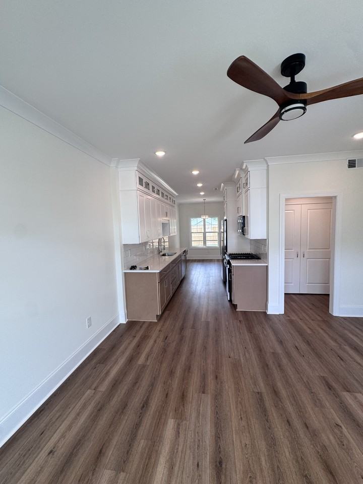 109 Kalyn Ct #1 - Photo 4 of 12