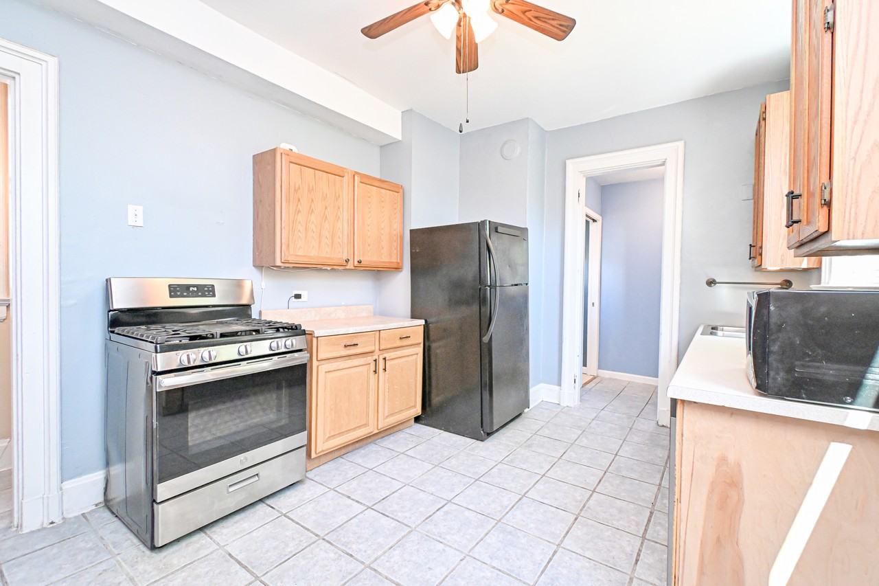 4264 Williamson Pl #2 - Photo 3 of 26