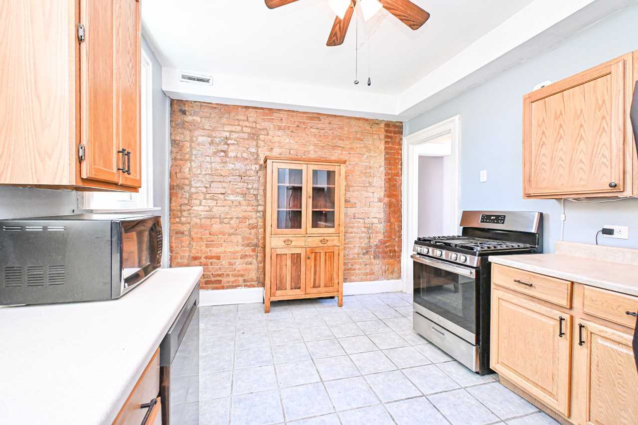 4264 Williamson Pl #2 - Photo 5 of 26