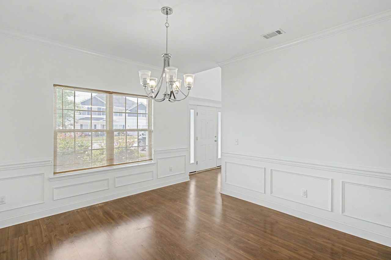 390 Fairview Cir #1 - Photo 4 of 39