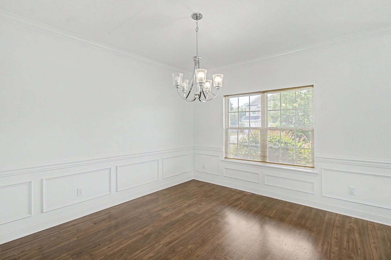 390 Fairview Cir #1 - Photo 5 of 39