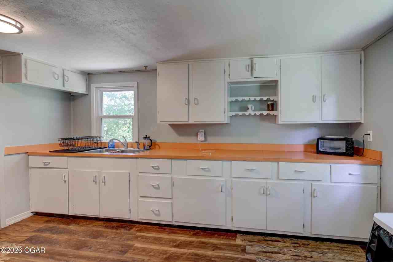 1265 S Brynewood Ln - Photo 7 of 26