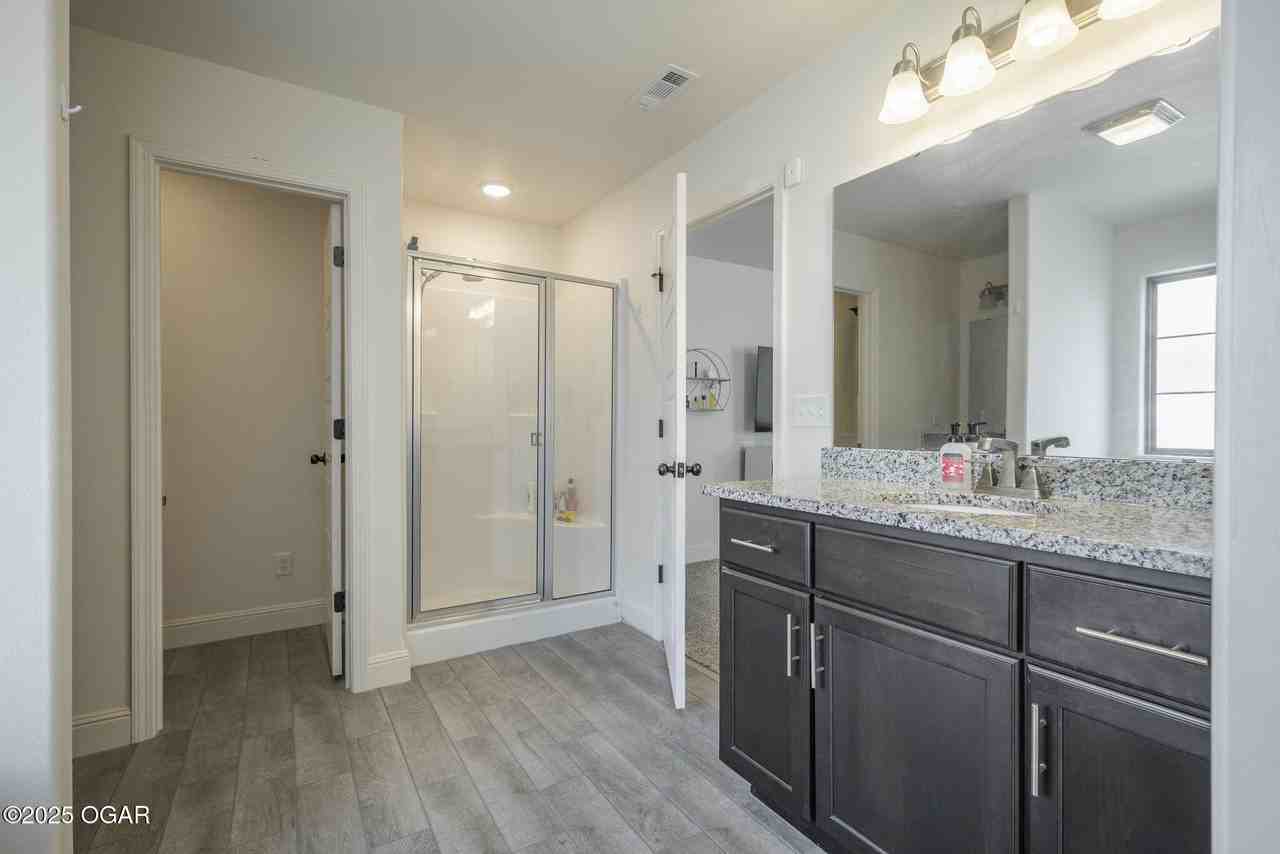 2110 S Greystone Square - Photo 7 of 18