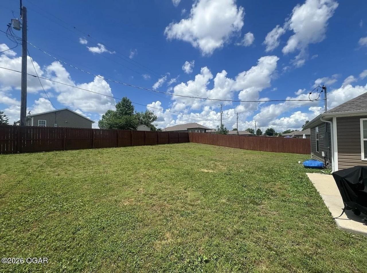 2406 S Jackson Ave - Photo 5 of 14