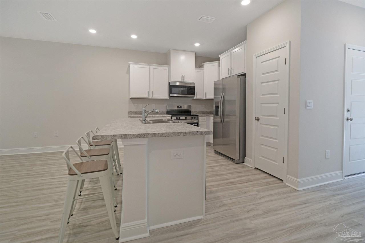 8351 Bluejack Dr - Photo 2 of 17