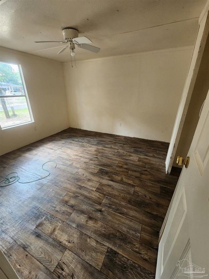 6212 Montgomery Ave #A - Photo 5 of 7