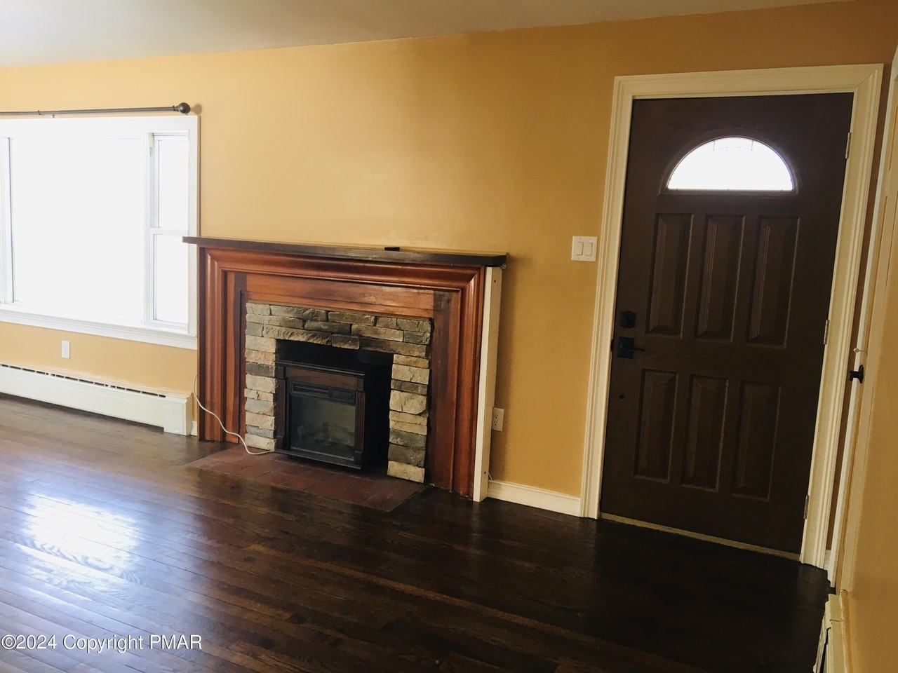 54 Heath Ln - Photo 7 of 22