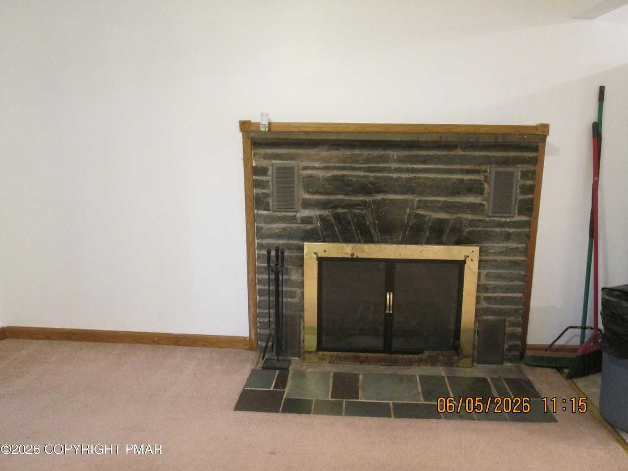 2257 Pine Ln - Photo 4 of 16