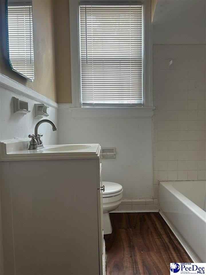600 Warley St Apt 4 - Photo 6 of 8
