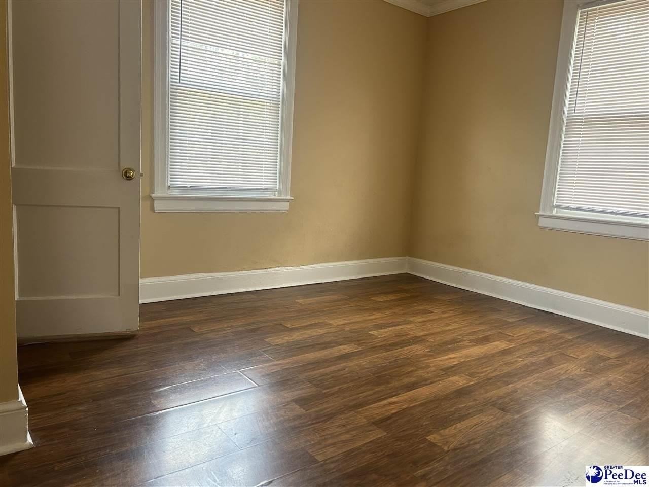 600 Warley St Apt 4 - Photo 7 of 8