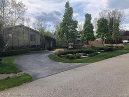 featured image of 2880 Birchena Cres