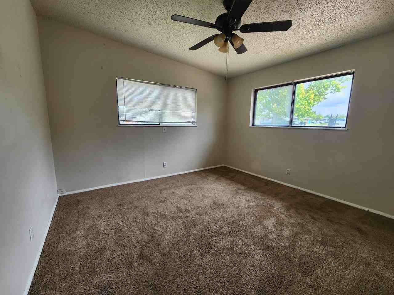 2406 Stanton St - Photo 6 of 11