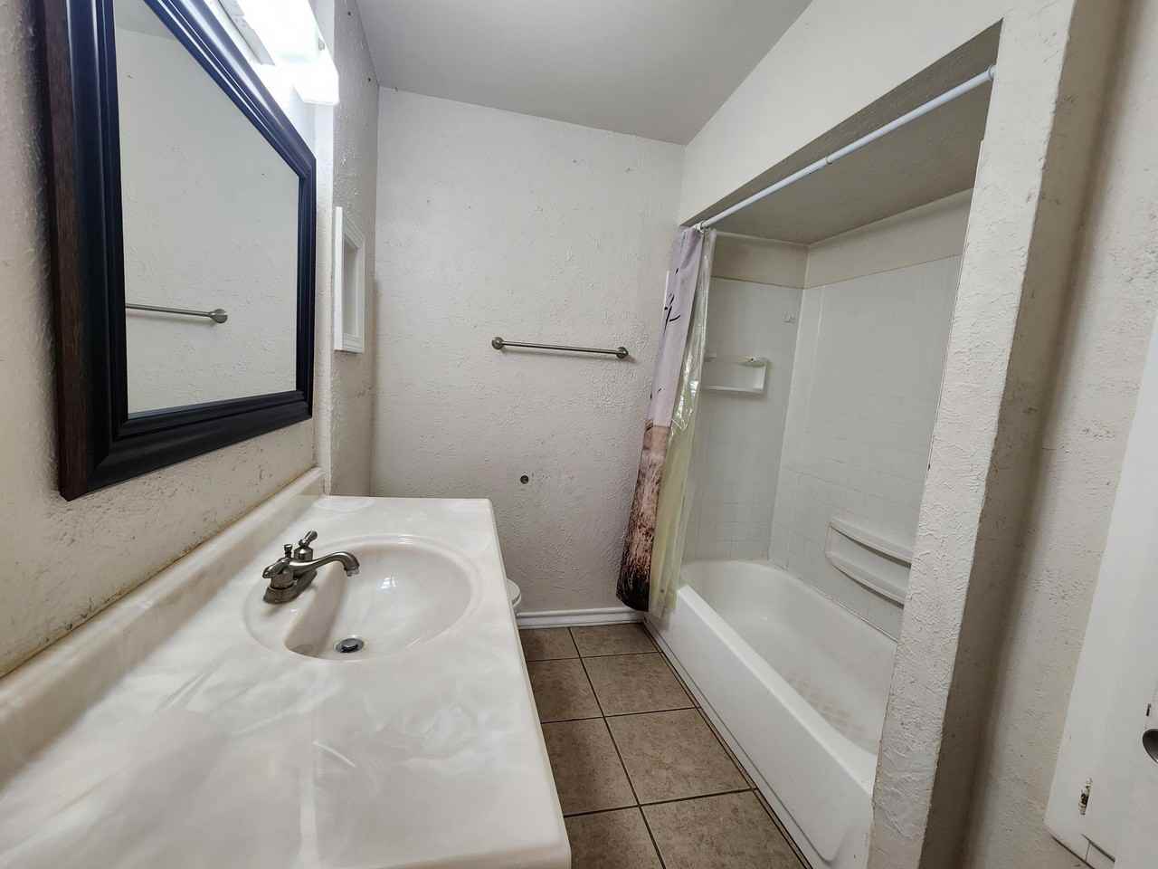 2406 Stanton St - Photo 7 of 11