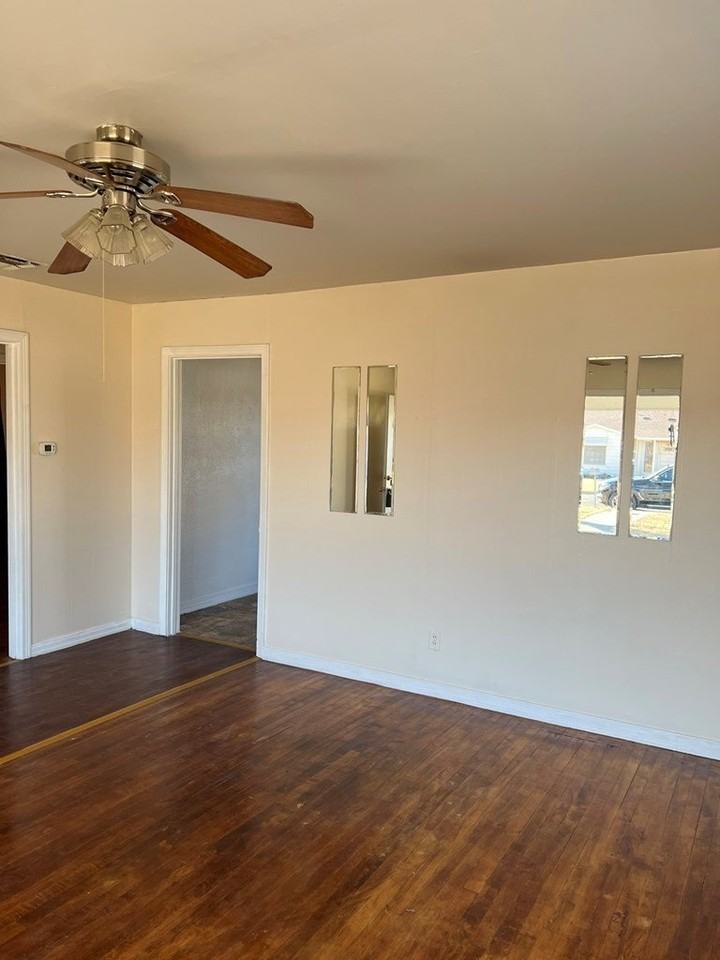1201 Clairmont St - Photo 3 of 19