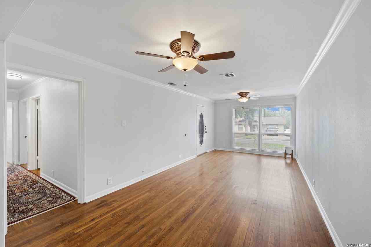 611 Kashmuir Pl - Photo 4 of 18