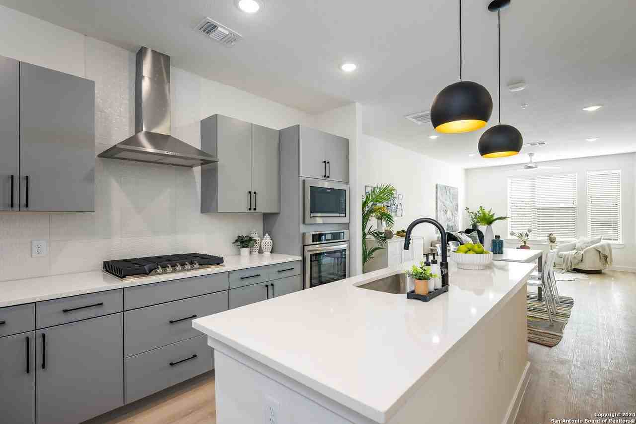 719 E Locust St #2102 - Photo 2 of 22