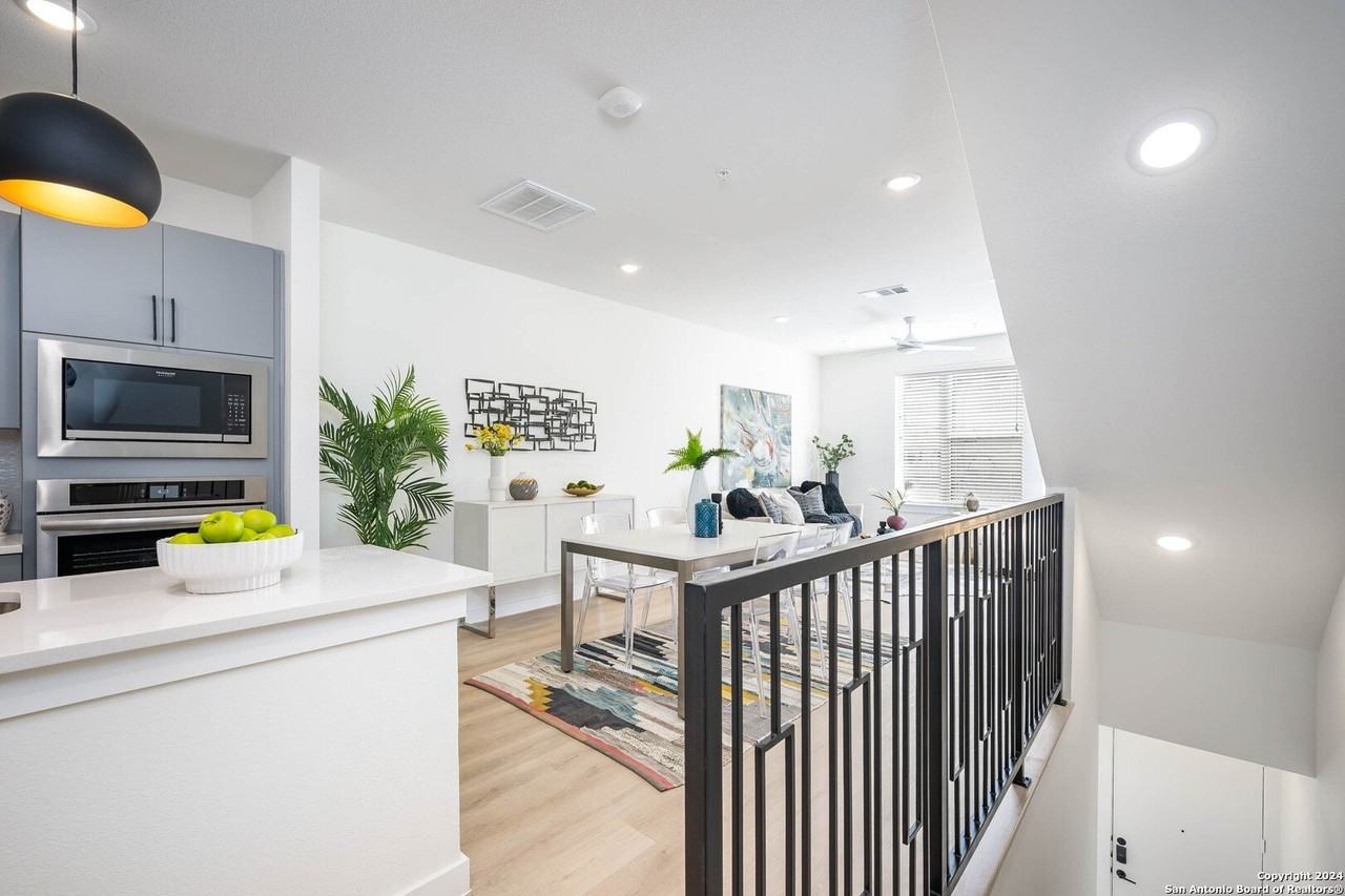 719 E Locust St #2102 - Photo 6 of 22