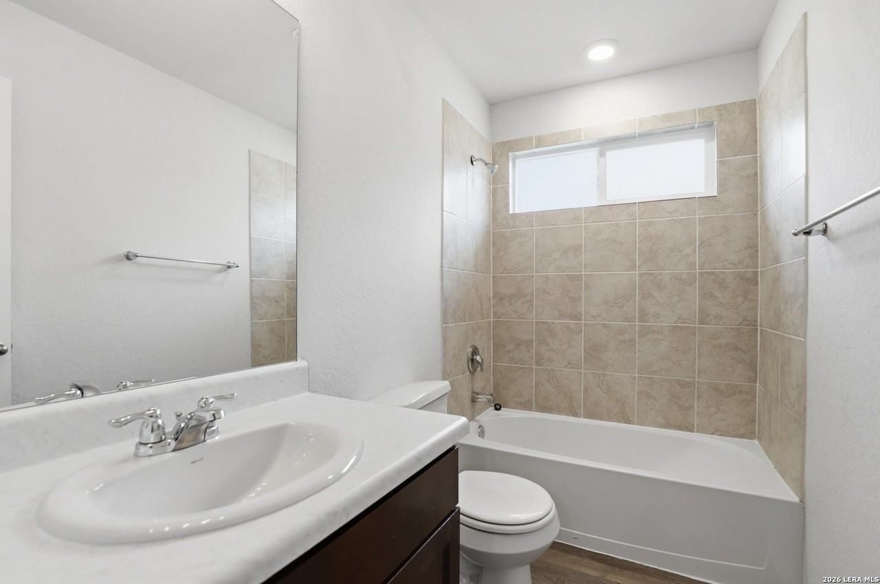 2950 Wentwood Run - Photo 4 of 16