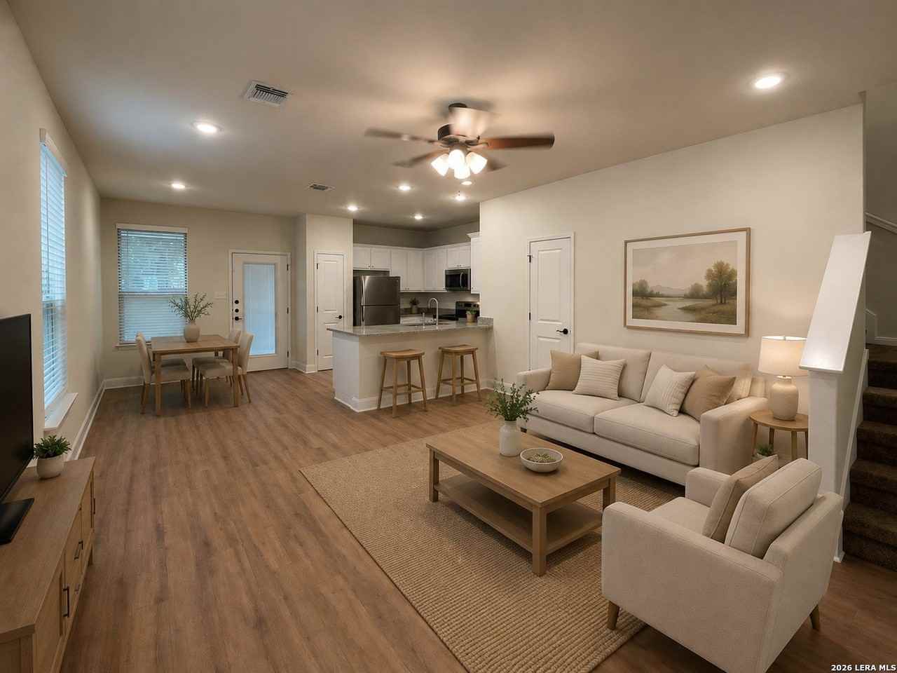 2515 Lynwood Bnd #102 - Photo 2 of 40