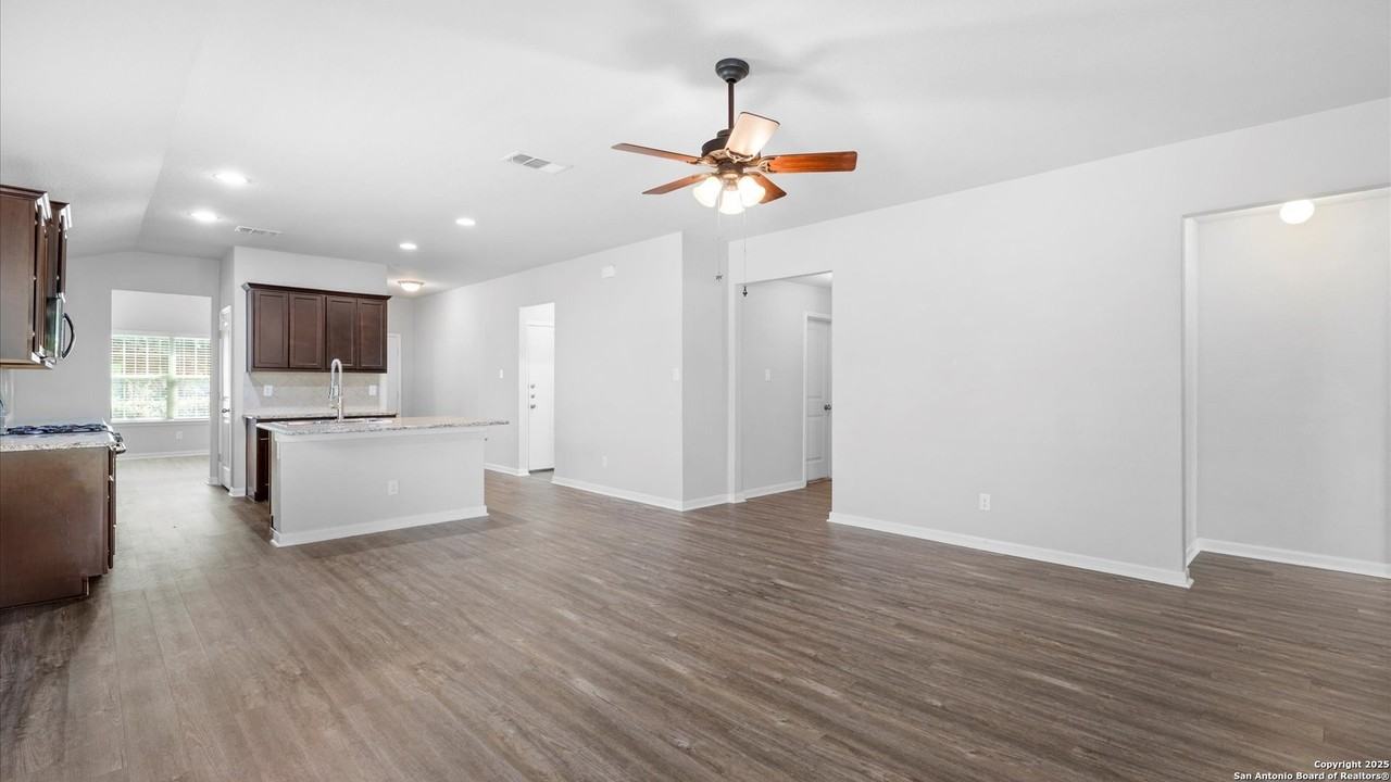 2649 Mccrae - Photo 3 of 21