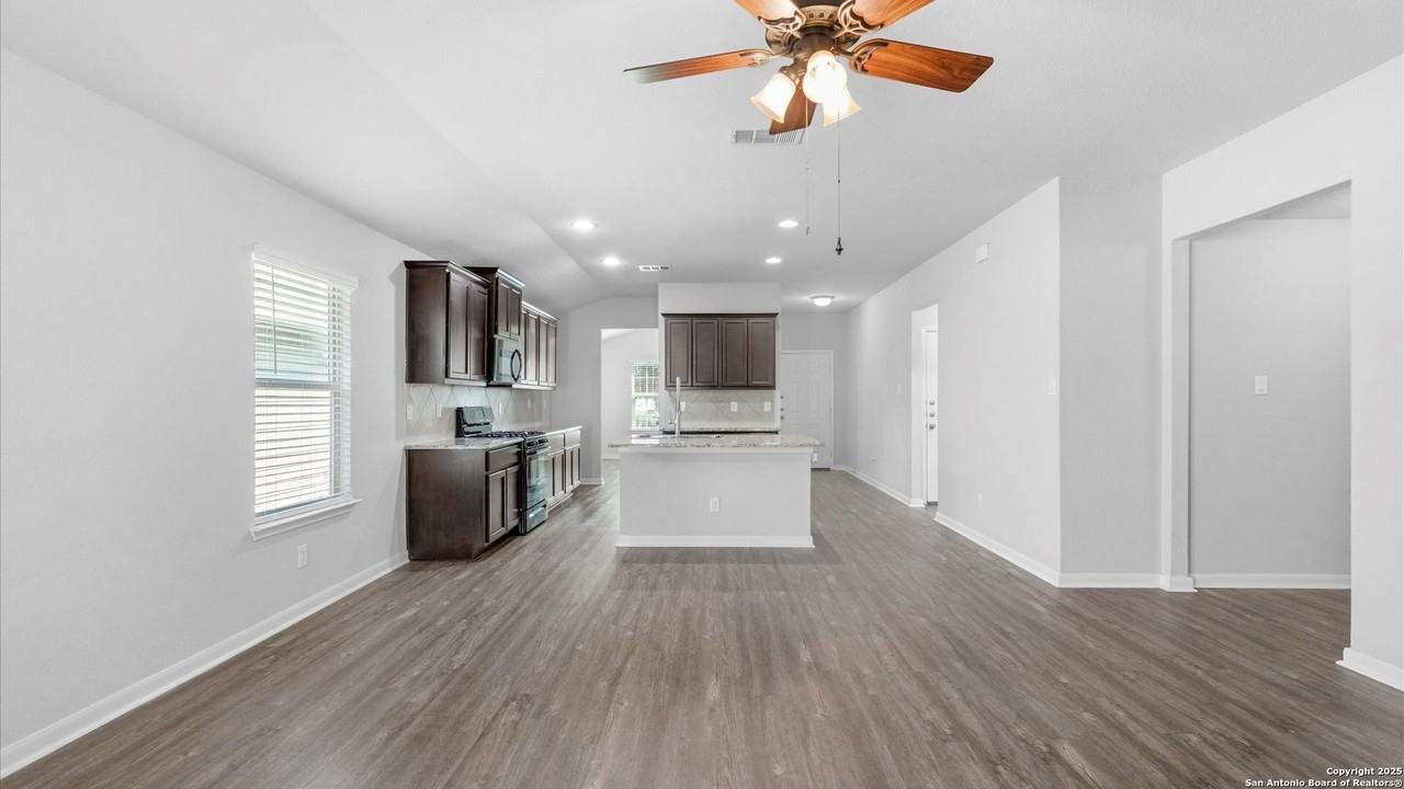 2649 Mccrae - Photo 5 of 21