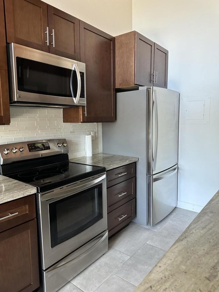 166 Kingston Ave #C - Photo 2 of 10