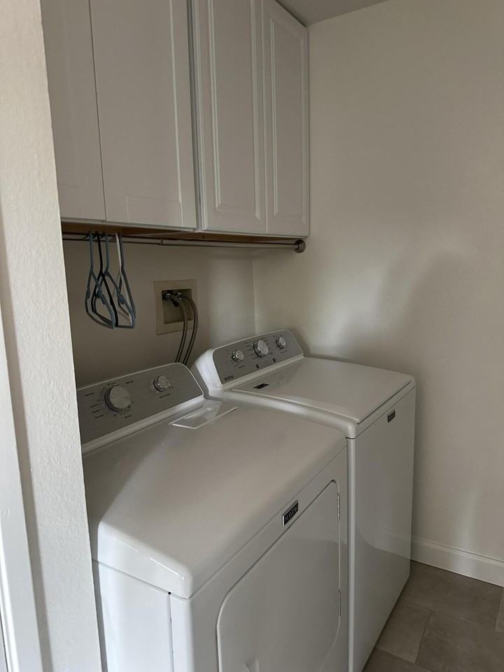 166 Kingston Ave #C - Photo 5 of 10