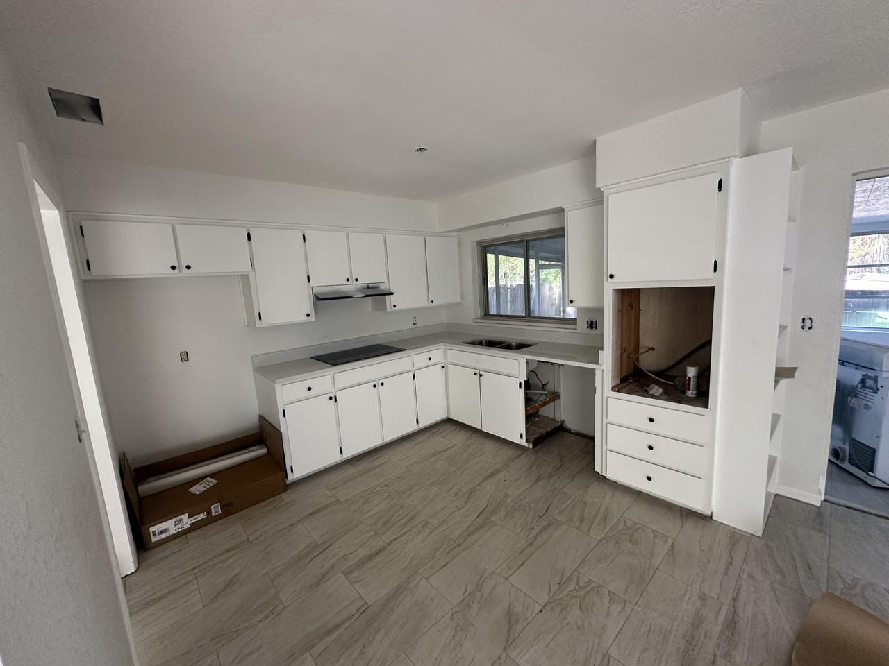 1213 Roger Babson Rd #1 - Photo 2 of 20