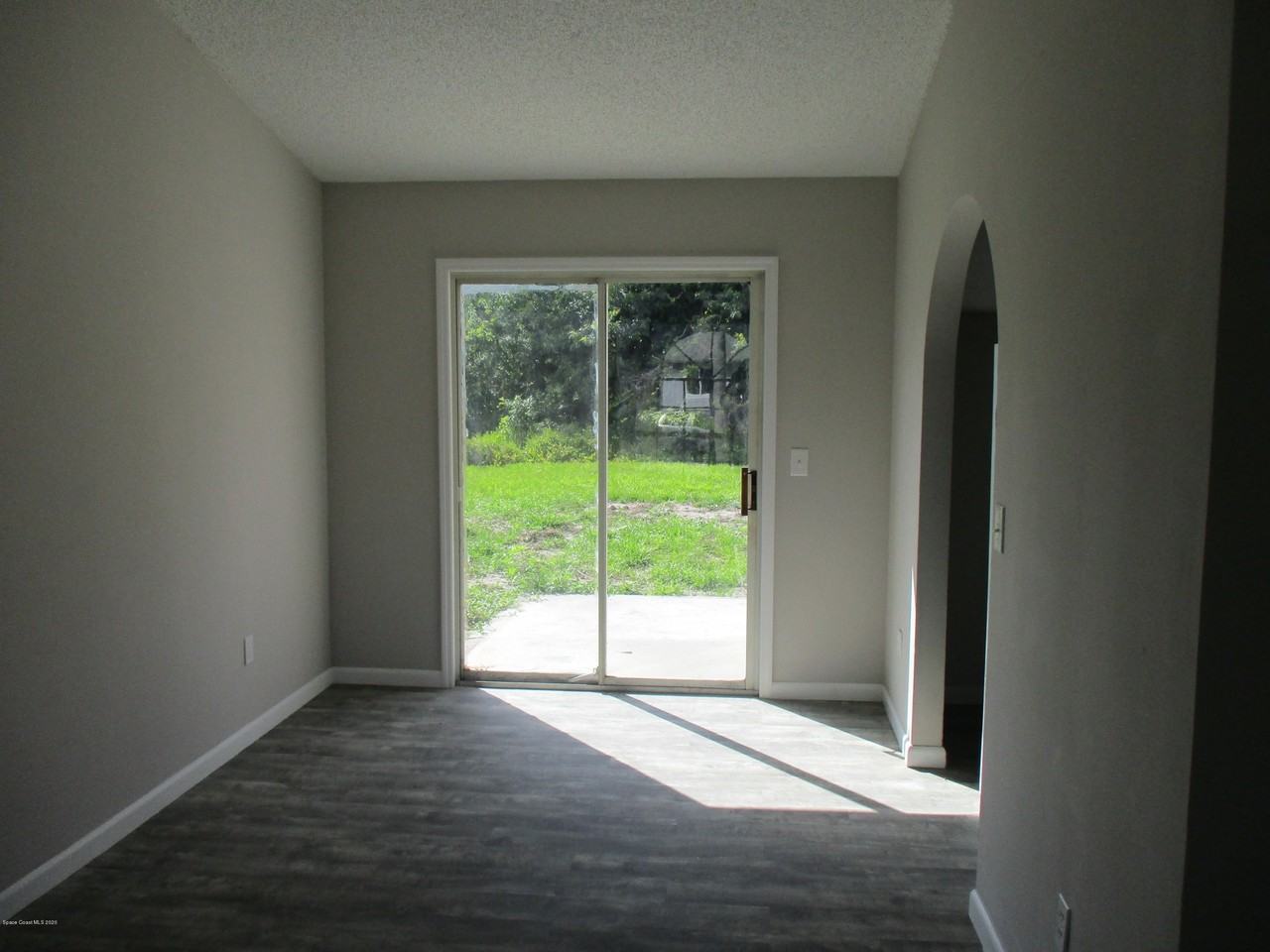 474 Tuloma Ave Sw - Photo 3 of 20