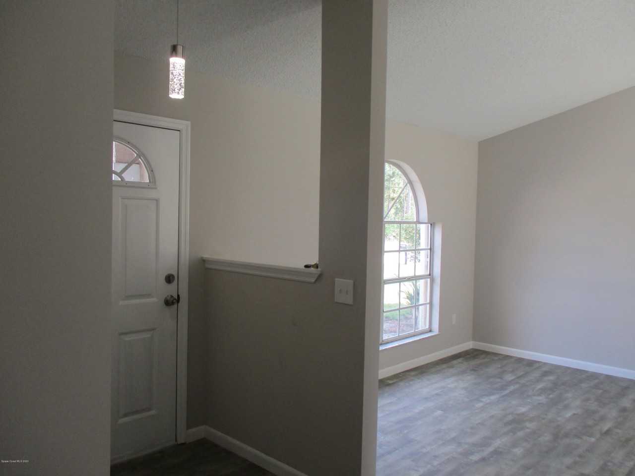 474 Tuloma Ave Sw - Photo 4 of 20