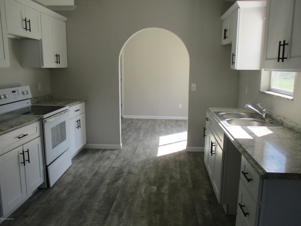 474 Tuloma Ave Sw - Photo 5 of 20
