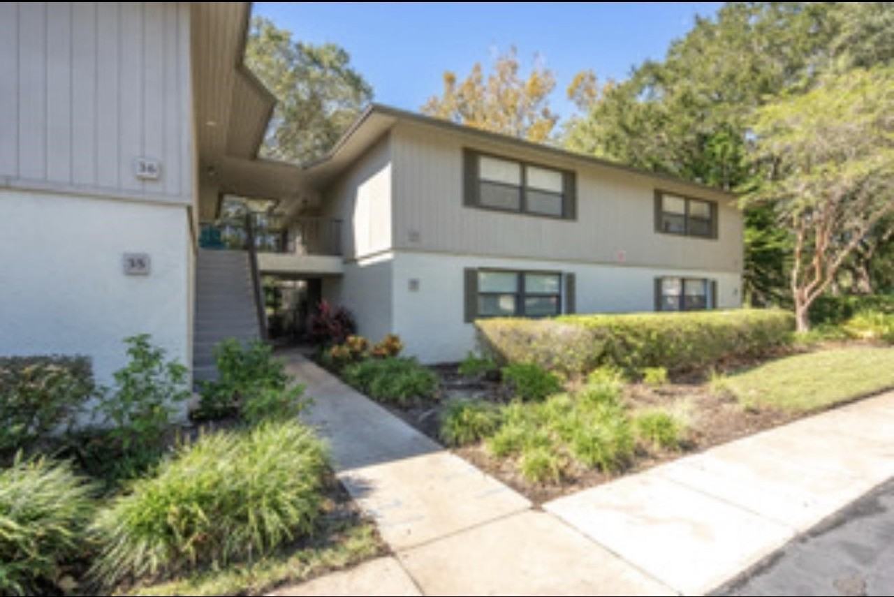 37 Tarragona Ct