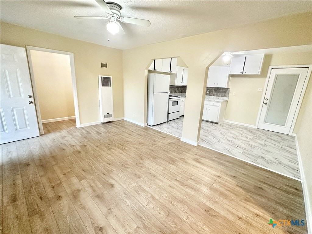 104 E Fowler Ave - Photo 6 of 35